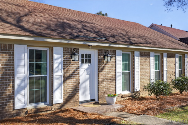 1923 Vaughn Lane