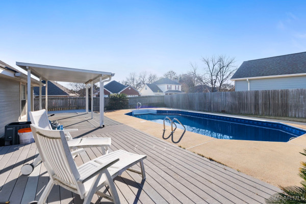 1691 Hawthorne Lane