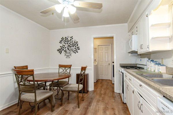 233 Vanderbilt Loop W