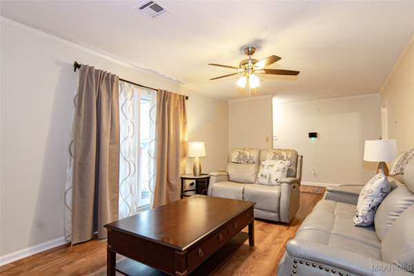 233 Vanderbilt Loop W