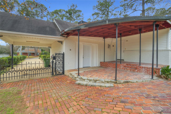 3735 Dalraida Terrace