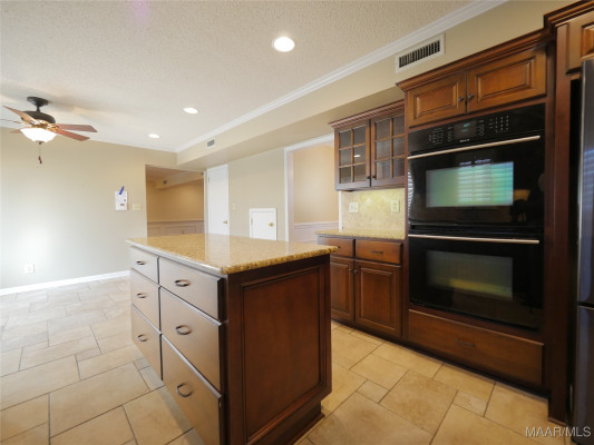 1800 Wentworth Drive