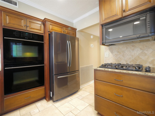 1800 Wentworth Drive