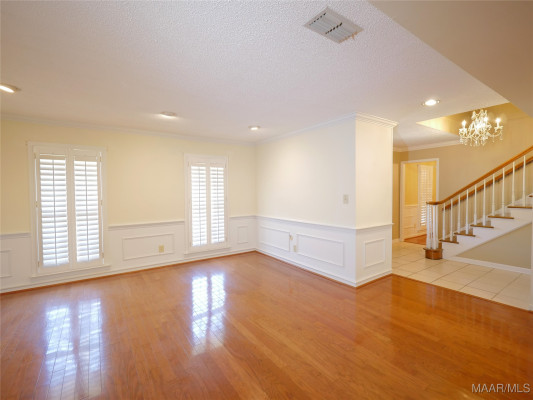 1800 Wentworth Drive