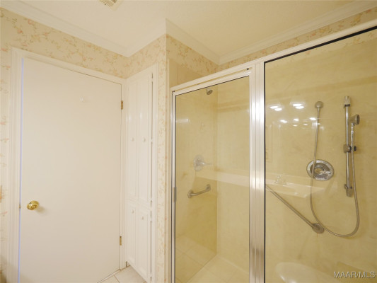 1800 Wentworth Drive