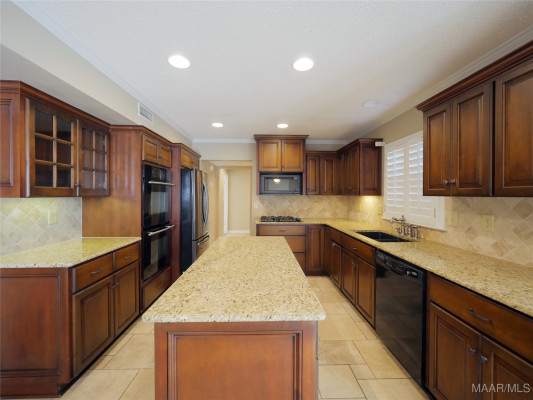 1800 Wentworth Drive