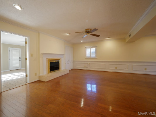 1800 Wentworth Drive