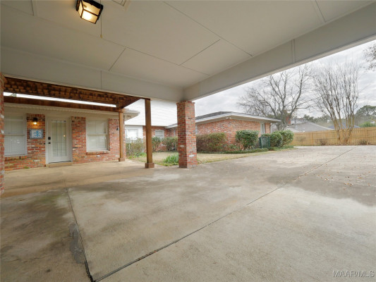 1800 Wentworth Drive