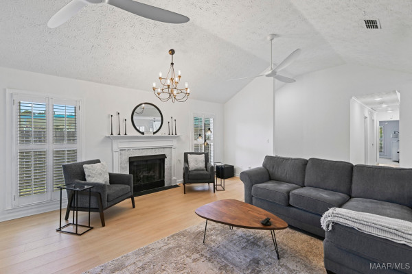 6504 Gloucester Mews