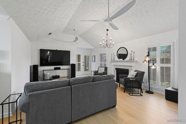 6504 Gloucester Mews