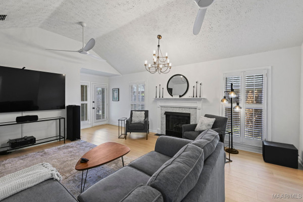 6504 Gloucester Mews