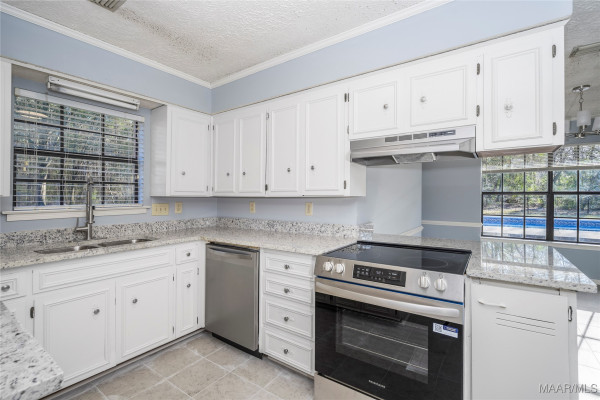 5001 George Green Drive W