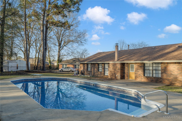 5001 George Green Drive W