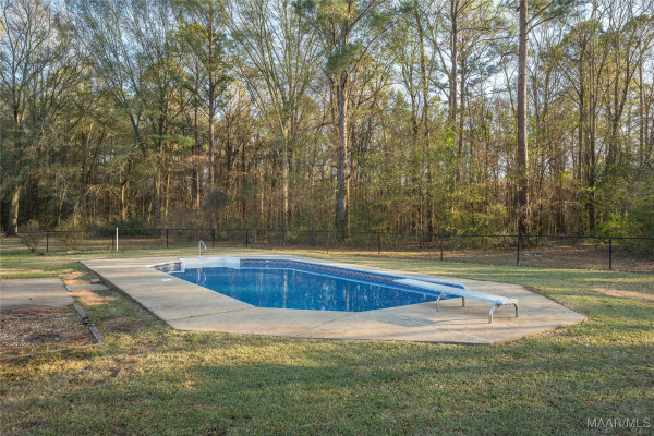 5001 George Green Drive W