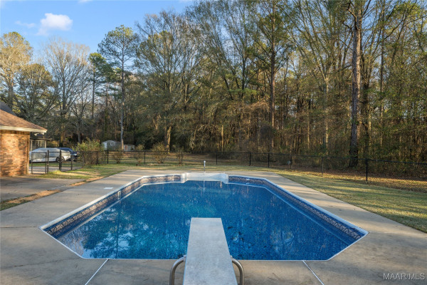 5001 George Green Drive W