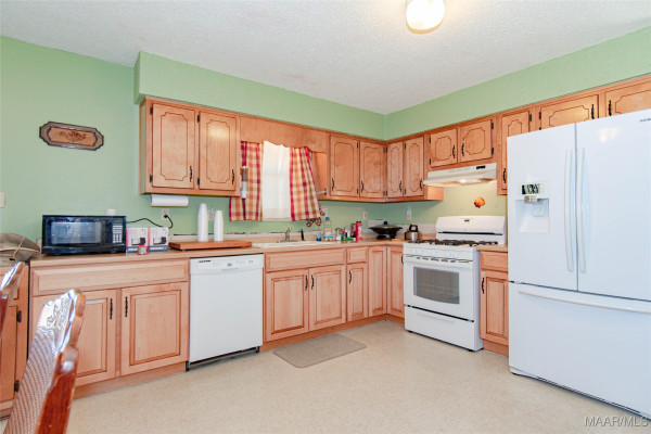 920 County Road 308 .