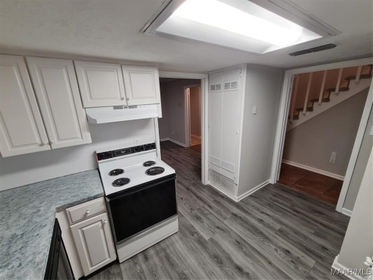 1613 Cobblestone Court