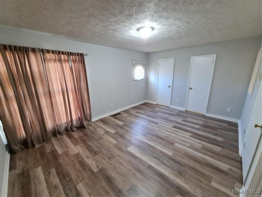 1613 Cobblestone Court