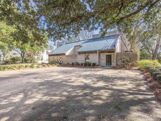 2300 Hawthorn Drive