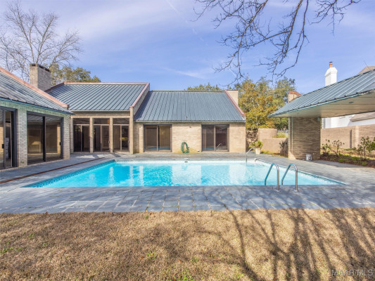 2300 Hawthorn Drive
