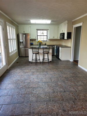 85 Price Road