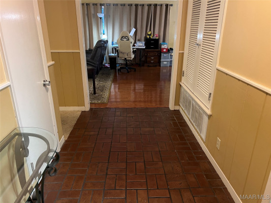 2731 Sweetbriar Road