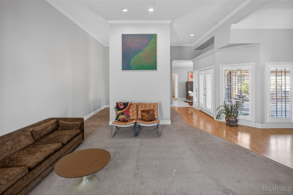 8169 LONGNEEDLE Place