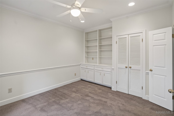 8169 LONGNEEDLE Place