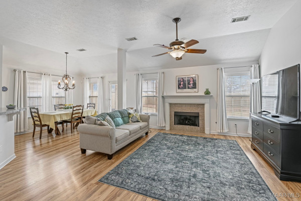 638 Glenmede Lane