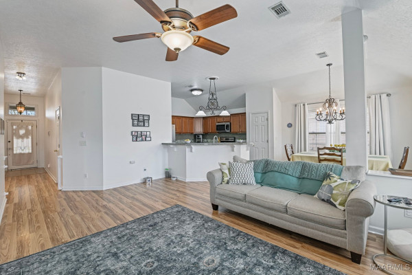 638 Glenmede Lane