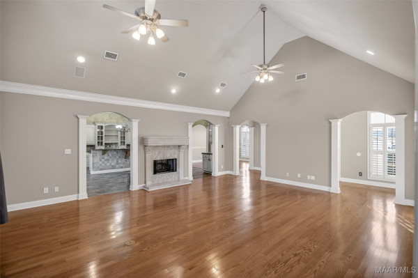 8696 Huntingdon Ridge Lane