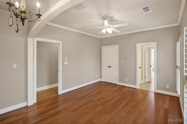 8696 Huntingdon Ridge Lane