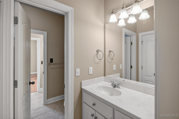 8696 Huntingdon Ridge Lane