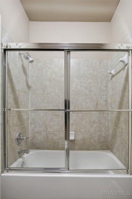 8696 Huntingdon Ridge Lane