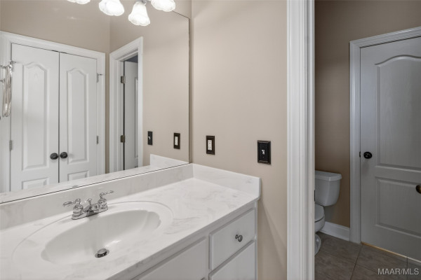 8696 Huntingdon Ridge Lane