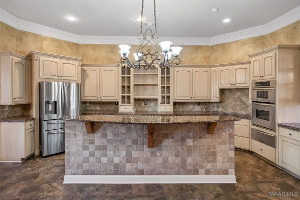 8696 Huntingdon Ridge Lane