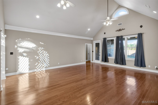 8696 Huntingdon Ridge Lane