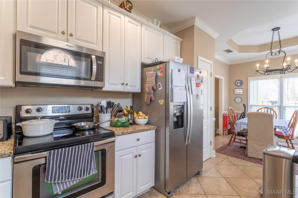 8712 STURBRIDGE Drive