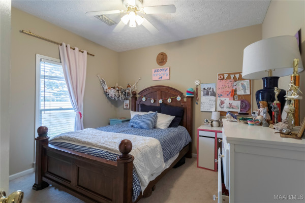 8712 STURBRIDGE Drive