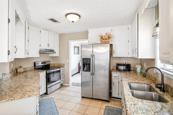 7136 BRECKENRIDGE Drive