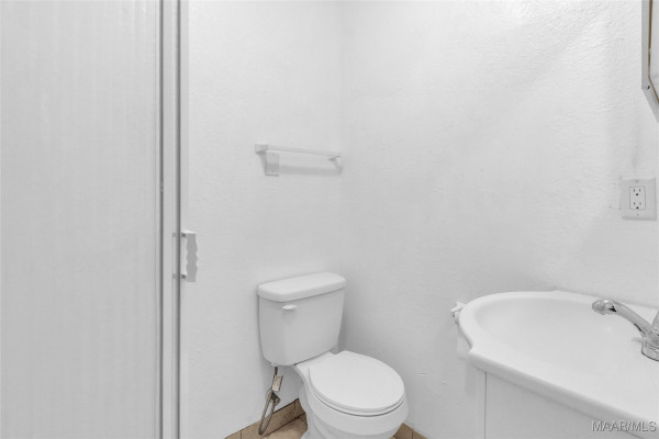 106 NOTTINGHAM Court