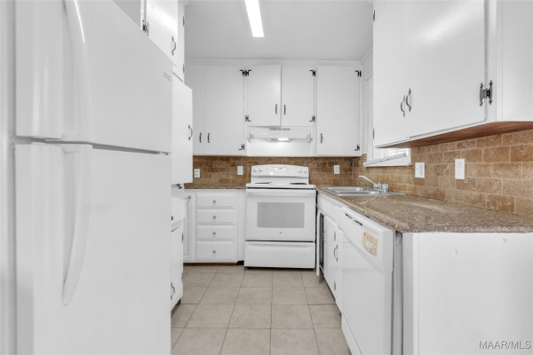 106 NOTTINGHAM Court