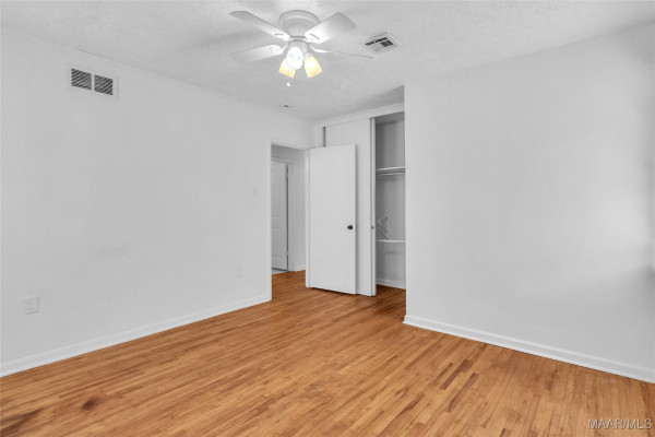 106 NOTTINGHAM Court