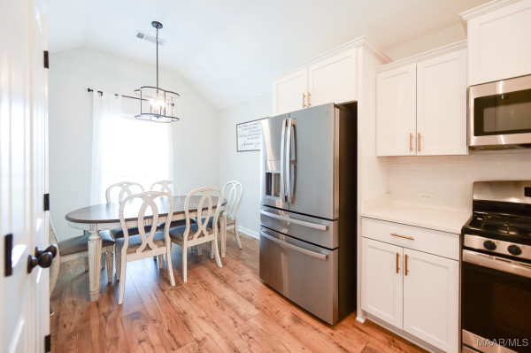 9900 Bluestone Circle