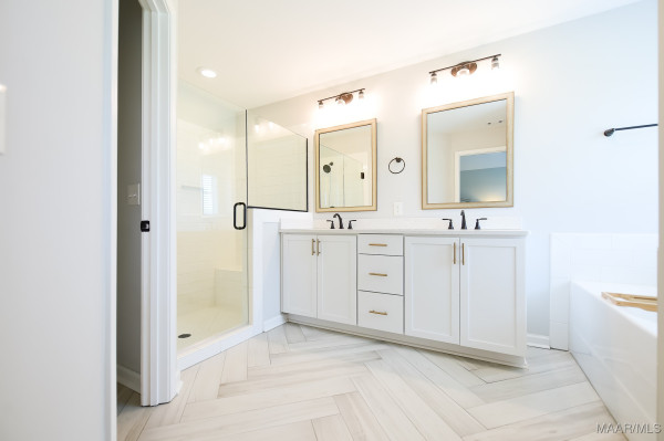 9900 Bluestone Circle