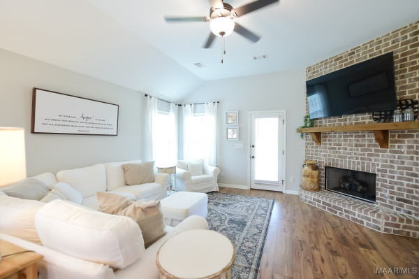 9900 Bluestone Circle