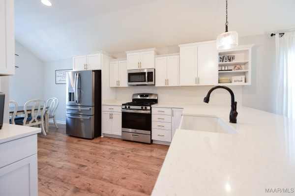 9900 Bluestone Circle