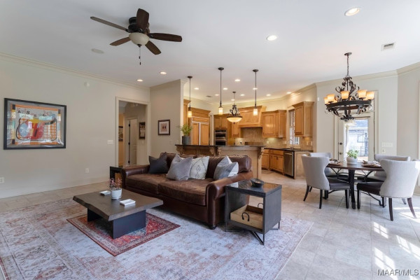 7565 Lakeridge Drive