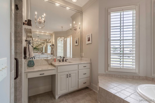 7565 Lakeridge Drive