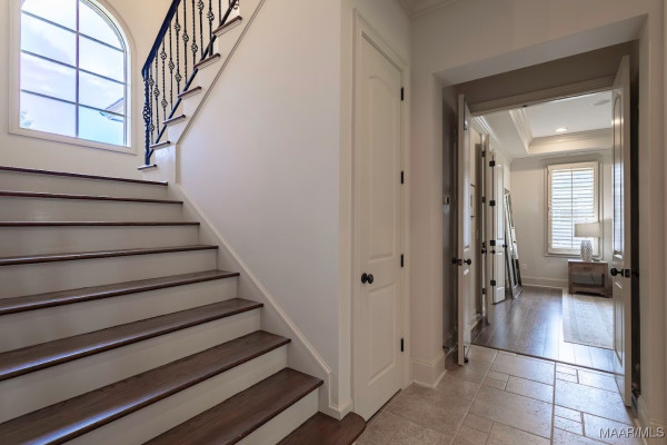 7565 Lakeridge Drive